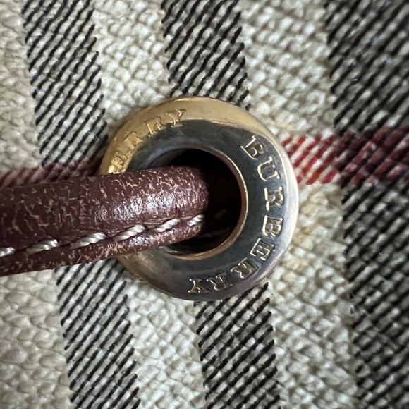 BURBERRY Vintage Haystack Plaid Hobo Bag - Picture 6 of 12